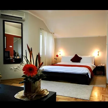 Cozy Withy Yard And Private Parking * Belgrade