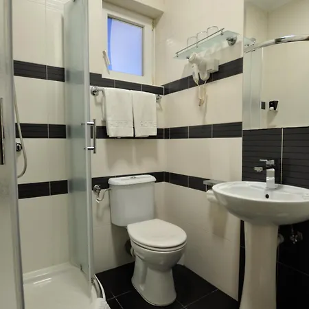 Cozy Withy Yard And Private Parking Belgrade