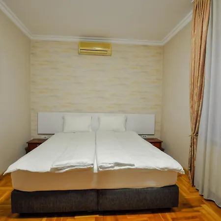 Cozy Withy Yard And Private Parking * Belgrade