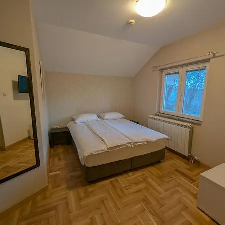 Cozy Withy Yard And Private Parking Motel Belgrade