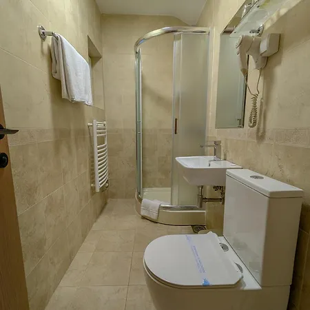 Cozy Withy Yard And Private Parking Belgrade