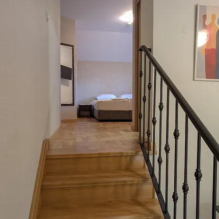 Cozy Withy Yard And Private Parking * Bělehrad